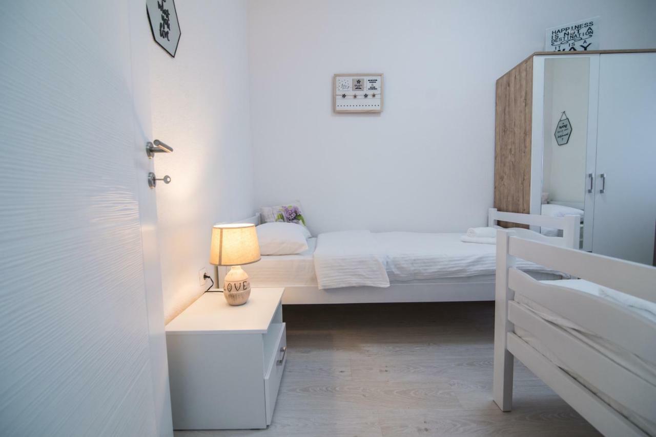 Love Apartments Μόσταρ Δωμάτιο φωτογραφία
